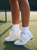 90140945_63_2-TENIS-NB-550-FEMININO