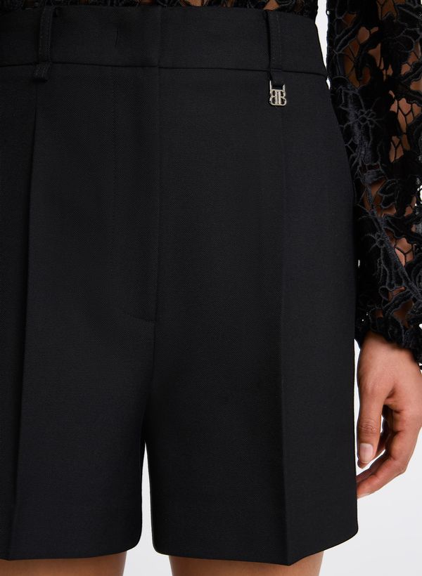 06111070_09_5-SHORTS-BIA-TWILL-PRETO