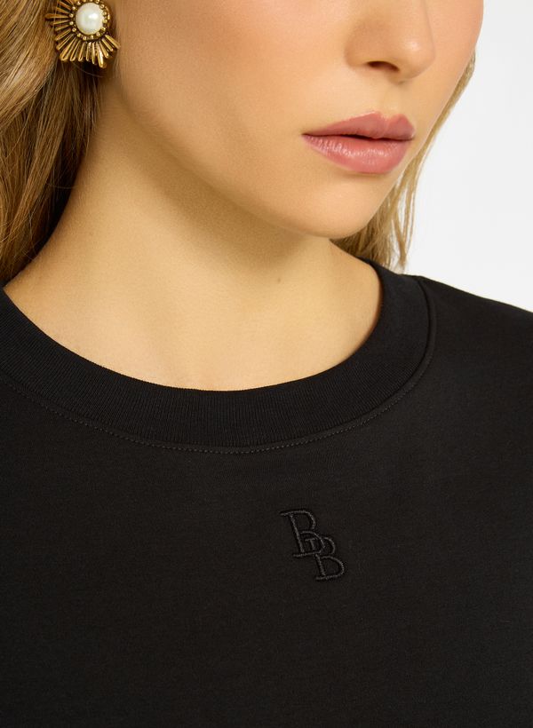 11220365_09_5-CAMISETA-ESSENTIAL-BLACK