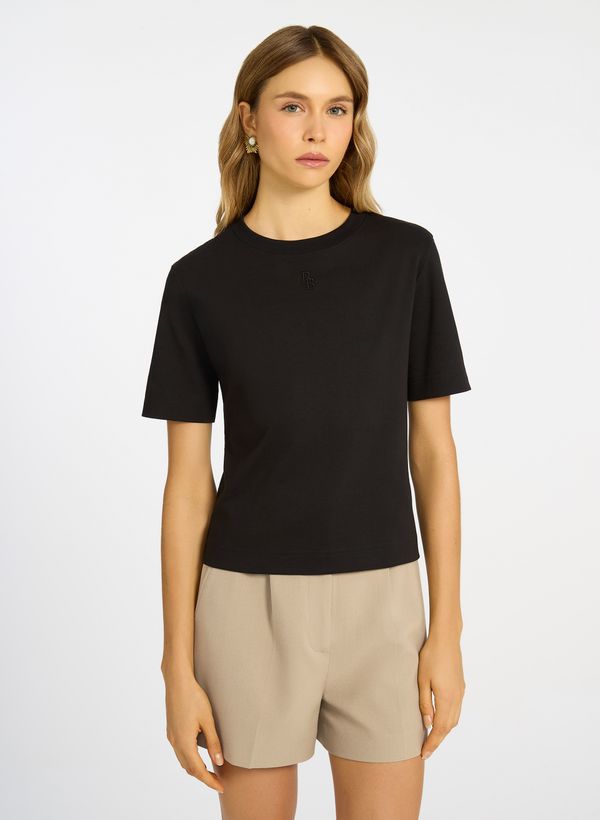 11220365_09_3-CAMISETA-ESSENTIAL-BLACK