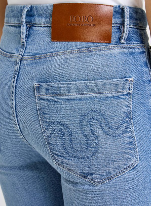 18086084_73_6-CALCA-CECILY-BOOTCUT-SKY