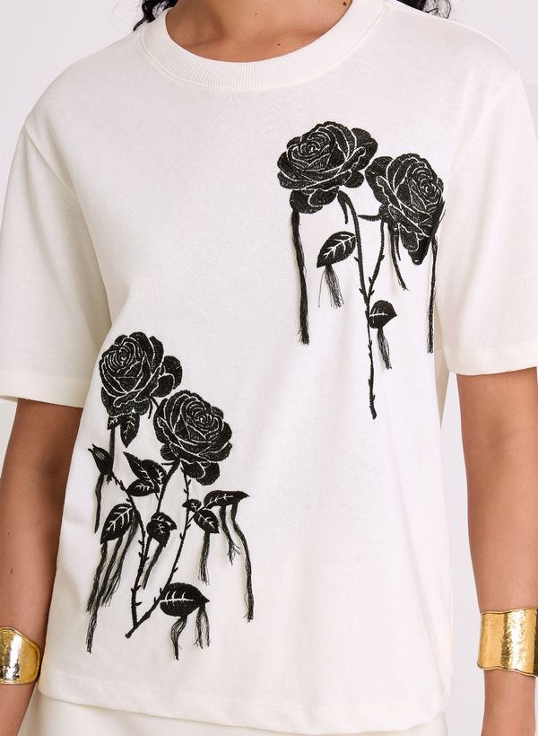 11220370_11_5-CAMISETA-BLACK-BLOOM