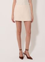 06111128_11_3-SHORTS-SAIA-EMMA-PAPOLA