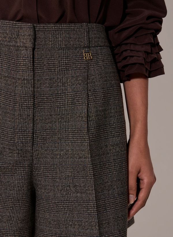 06111127_92_5-SHORTS-BIA-APALIS